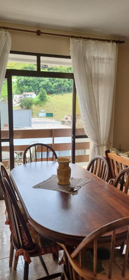 Ap 52 Centro Com Piscina Apartment Сера Негра Екстериор снимка